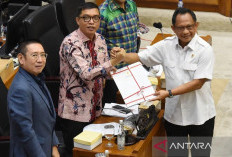 Baleg DPR Batalkan Pembahasan Revisi UU TNI dan Polri