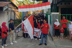 Meriahkan Hari Jadi, Ratusan Warga Kepatihan Ikuti Jalan Sehat