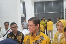 Golkar Minta Ridwan Kamil Tetap Maju di Pilkada Jabar 2024