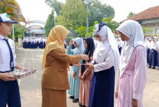 Gerakan Orang Tua Asuh Berikan Santunan Anak Yatim