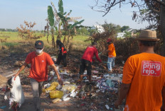 Aksi Bersih di Jalan Rindang, DLH Gugah Kesadaran Masyarakat Buang Sampah pada Tempatnya