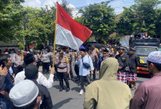 Buntut Pernyataan Arya Wedakarna, Ratusan Muslim Bali Demo Kantor DPD