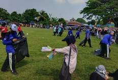 Karnaval Renta Sisakan Sampah, Pecinta Alam SMKN 1 Warungasem Terjunkan Tim Sapu Bersih