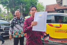 Gibran Serahkan Surat Pengunduran Diri ke DPRD Kota Surakarta