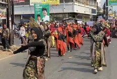 Ikuti Karnaval Kecamatan Kedungwuni, SD Muhammadiyah 1 Pekajangan Tampilkan Budaya Nusantara 