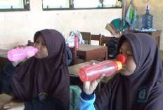 Sekolah Sehat SMPN 15 Pekalongan, Jajan di Kantin Bebas Kemasan Plastik 