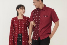 8 Inspirasi Prewedding Pakai Batik Couple yang Gak Kuno, Malah Makin Keren!