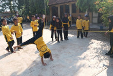 Mahasiswa KKN Kelompok 84 UIN Gus Dur Hidupkan Kembali Permainan Tradisional di SD Sumurjomblangbogo