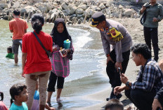 Bantu Wisata Lebaran 2024 Aman dan Nyaman, Polres Kendal Terjunkan Personel ke Obyek Wisata 