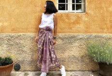 6 Inspirasi Outfit Batik Wanita Ala Cewek Bumi, Super Kalem dan Trendy