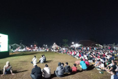 Serunya Nobar Indonesia Vs Australia, Bupati Dico Ikut Lesehatan Bareng Ratusan Warga di RTH Boja 