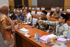 Rapat Perdana Pansus Haji di DPR Ditunda